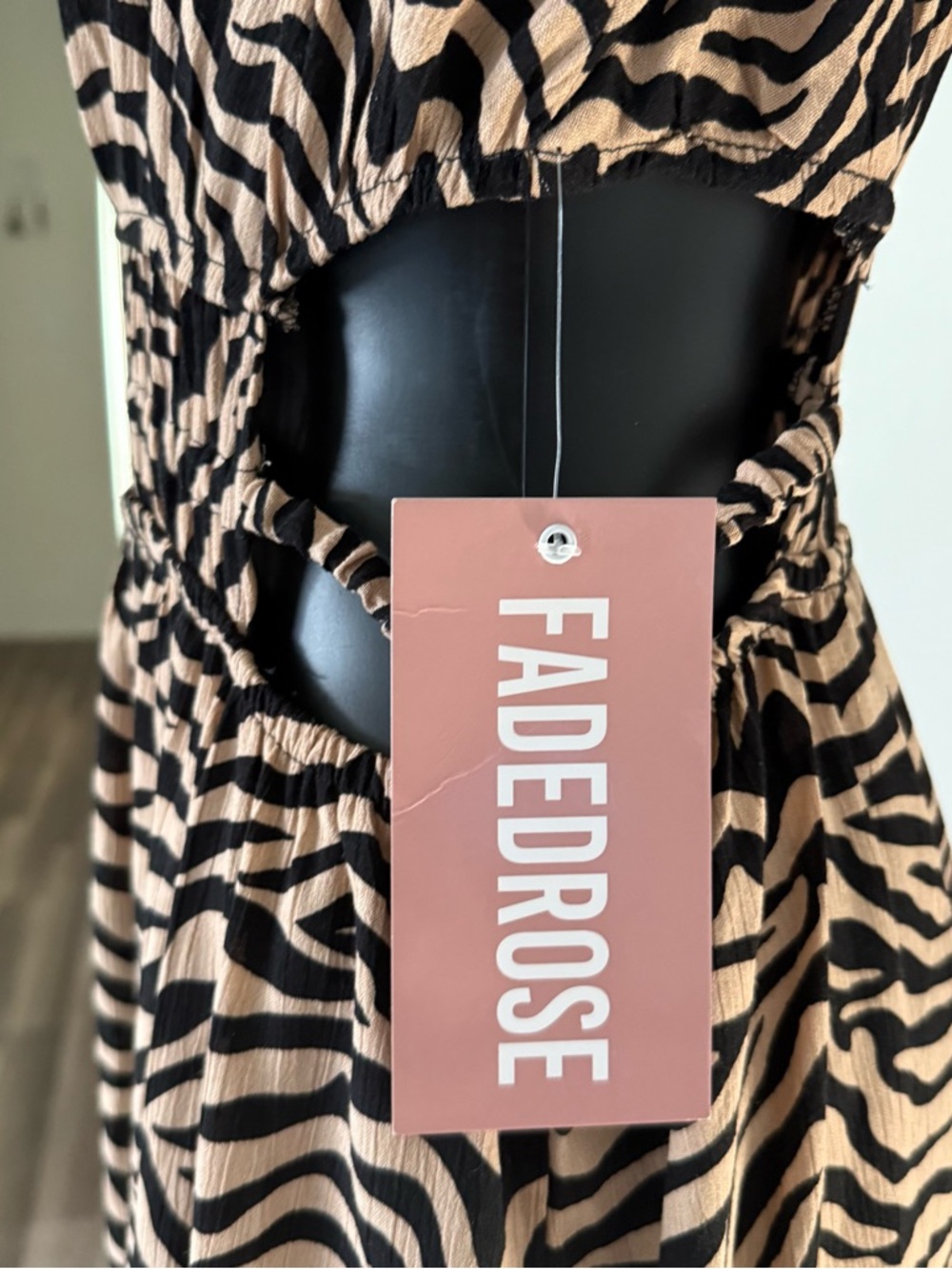 Sleeveless Zebra-Print Maxi Dress in Beige and Black - Picture 7 of 16